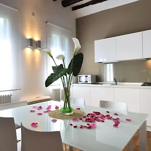 https://cannaregio-suite-colleoni-holidays.hotelslidodijesolo.com
